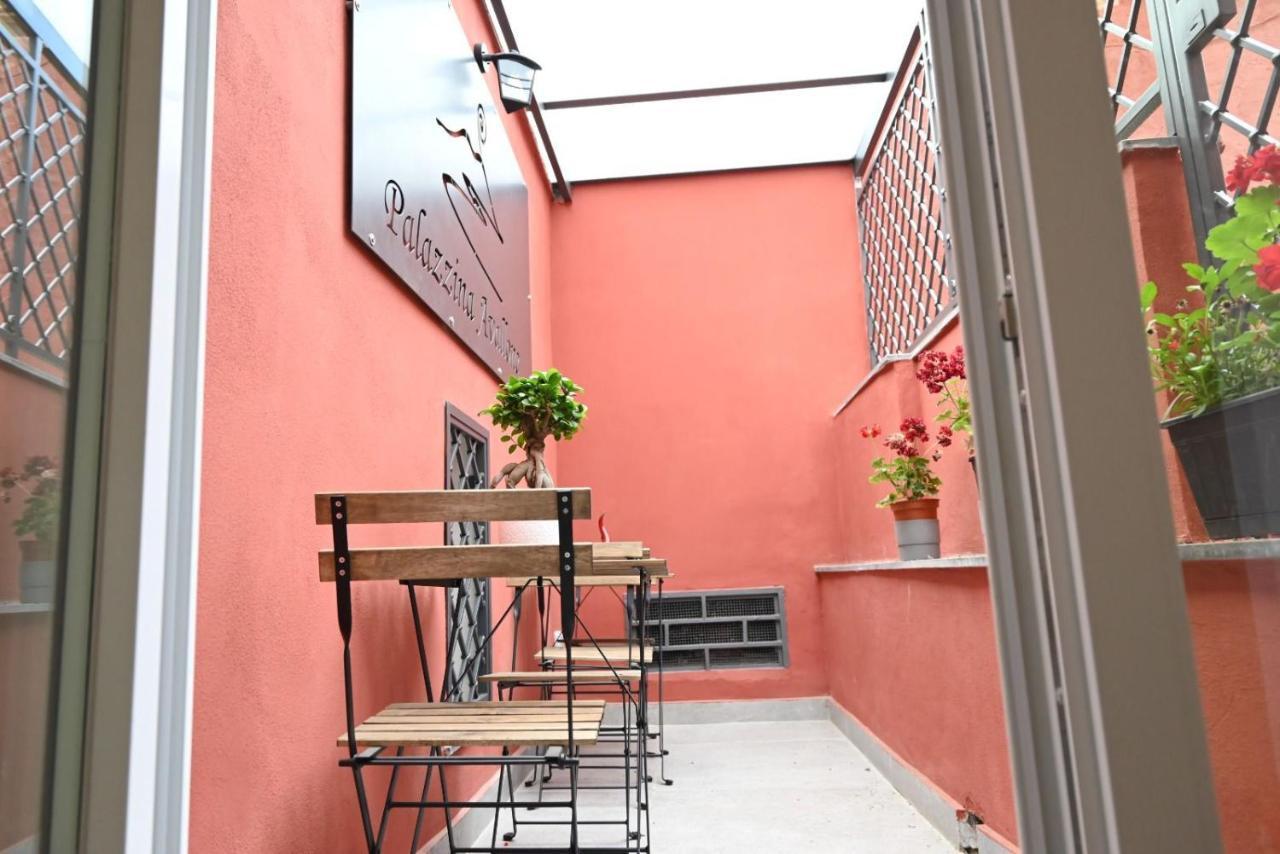 B&B Palazzina Avallone Napoli Bagian luar foto