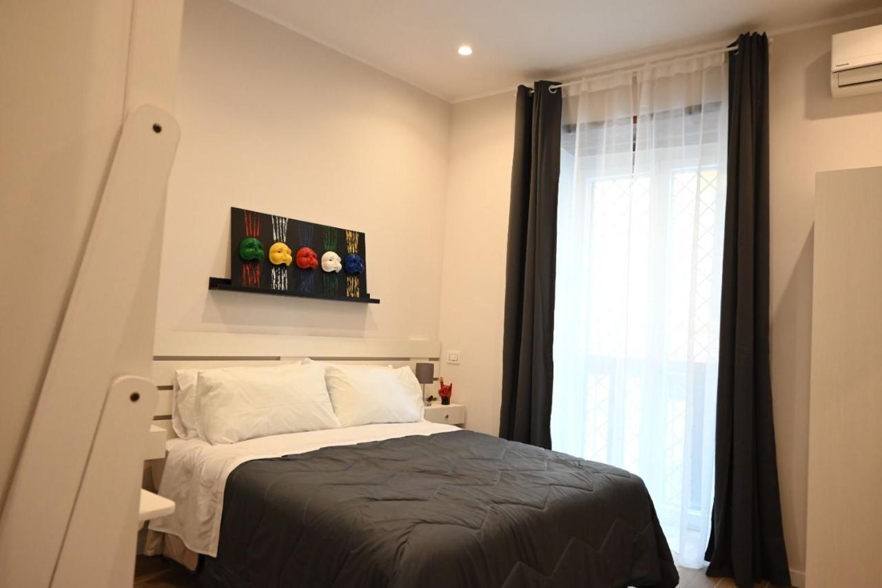 B&B Palazzina Avallone Napoli Bagian luar foto